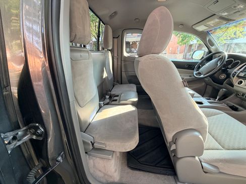 Used 2009 Toyota Tacoma 4x4 Access Cab V6 image 4