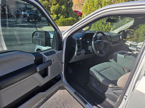 Used 2018 Ford F150 XLT image 12