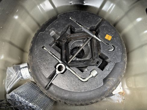 Used 2015 Hyundai Elantra SE image 15