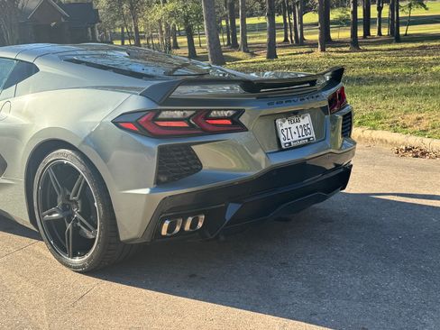 Used 2023 Chevrolet Corvette Stingray Premium Cpe w/ Z51 Performance Package image 27
