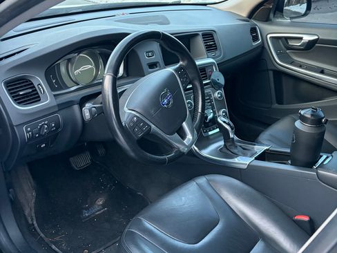 Used 2015 Volvo V60 T5 Platinum FWD image 11