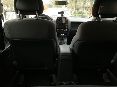 Used 2011 Jeep Patriot Sport image 11