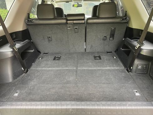 Used 2015 Toyota 4Runner Limited AWD/4WD image 9