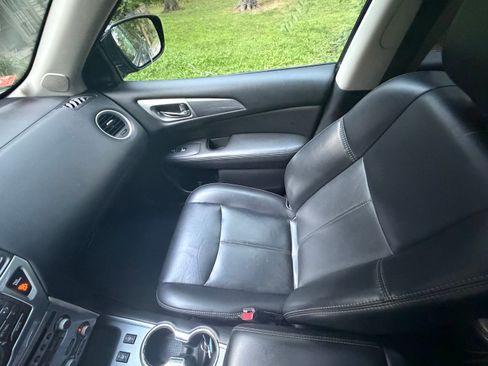 Used 2017 Nissan Pathfinder SL w/ SL Premium Package AWD/4WD image 19