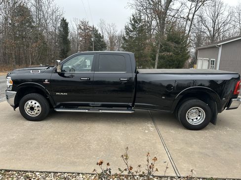 Used 2022 RAM 3500 Laramie image 5