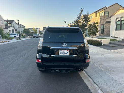 Used 2016 Lexus GX 460 w/ Premium Package AWD/4WD image 6