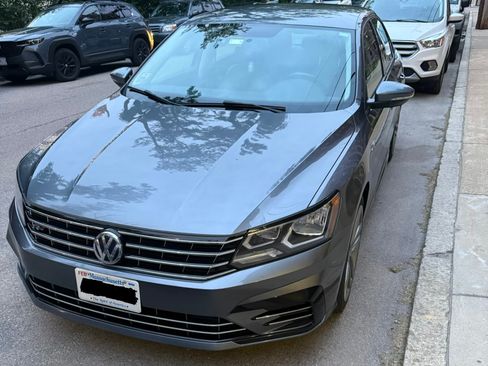 Used 2018 Volkswagen Passat 2.0T R-Line FWD image 1