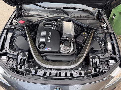 Used 2015 BMW M4 Convertible image 17