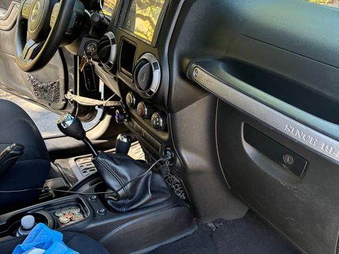 Used 2014 Jeep Wrangler Sport AWD/4WD image 23