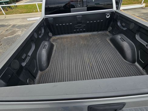 Used 2018 Chevrolet Silverado 1500 LT w/ Texas Edition image 6