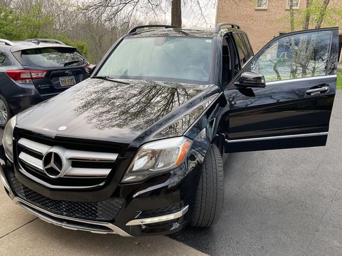 Used 2014 Mercedes-Benz GLK 250 BlueTEC 4MATIC image 2