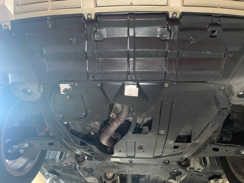 Used 2010 Toyota Highlander Limited image 27