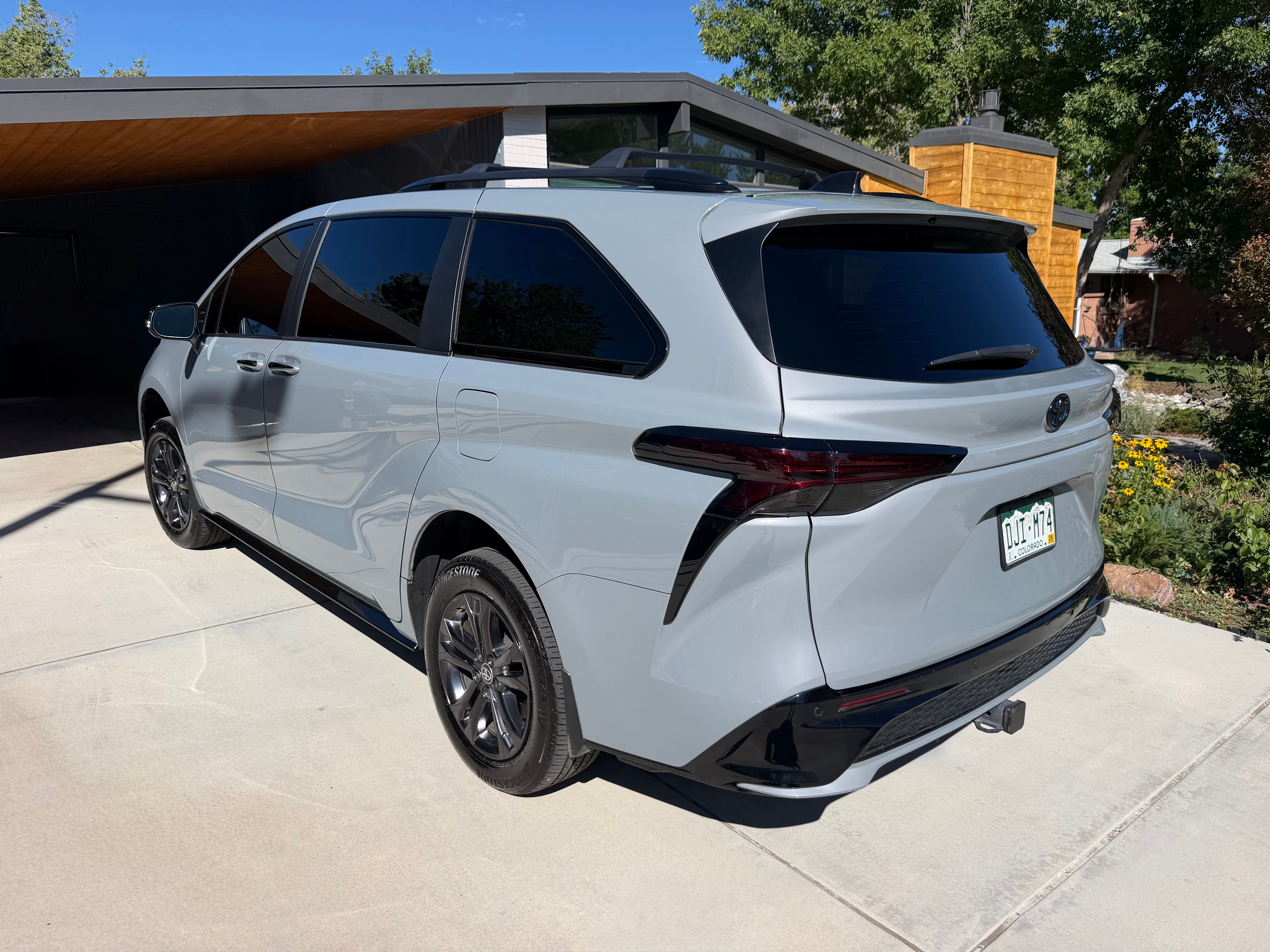 Used 2025 Toyota Sienna XSE w/ XSE Premium Package AWD/4WD image 8