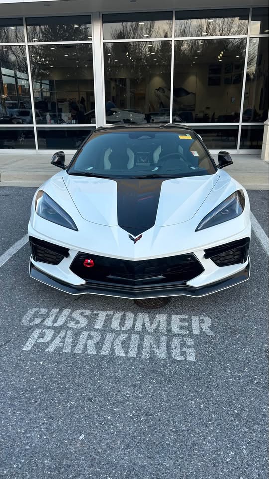 Used 2024 Chevrolet Corvette Stingray Preferred Cpe w/ Z51 Performance Package RWD image 6