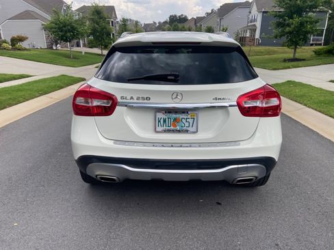 Used 2018 Mercedes-Benz GLA 250 4MATIC image 10