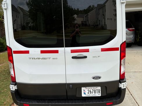 Used 2016 Ford Transit 150 XLT image 2