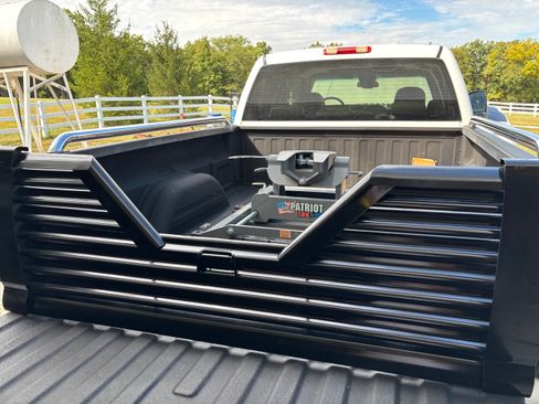 Used 2006 GMC Sierra 2500 W/T w/ Skid Plate Package image 13