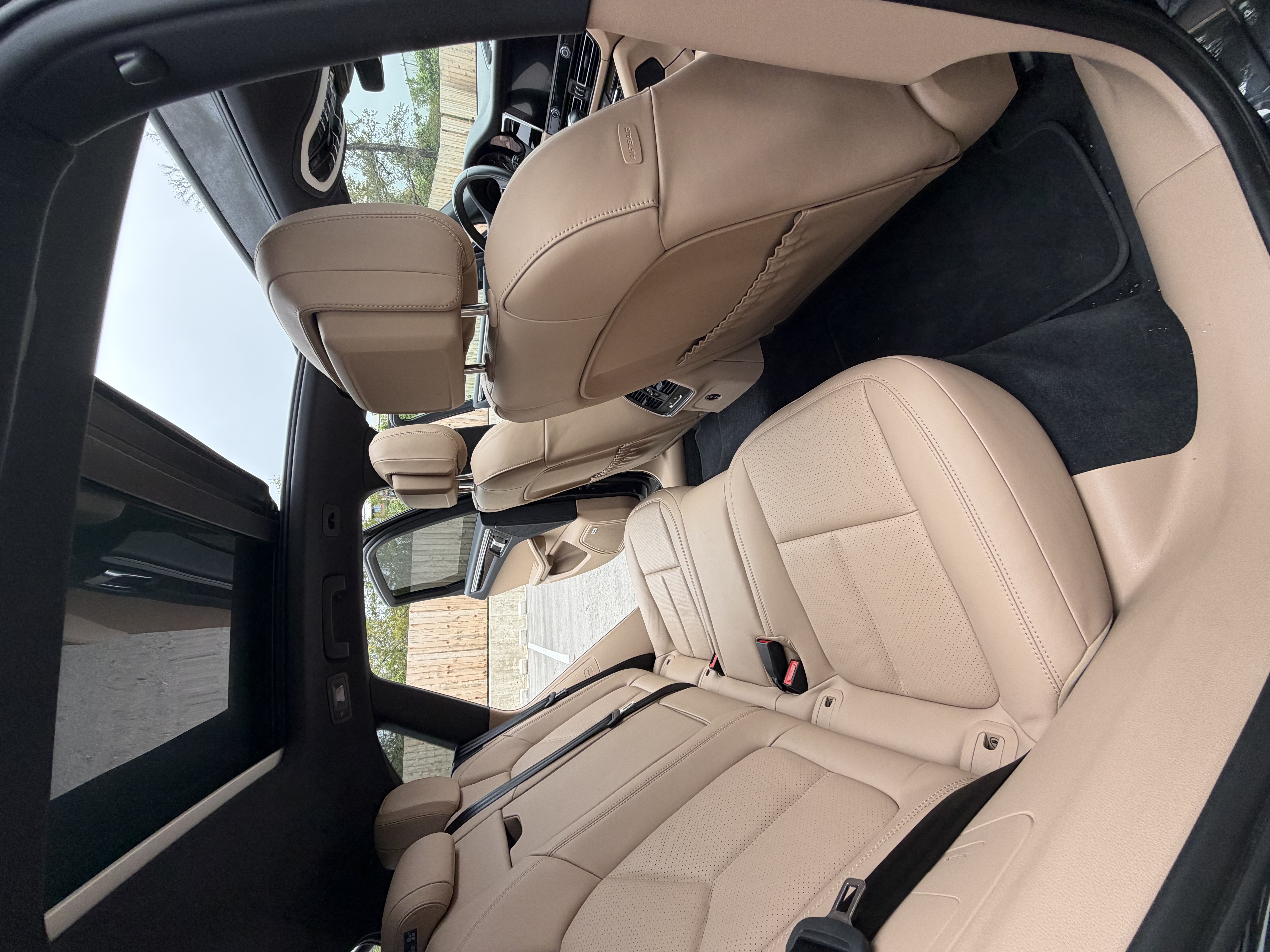 Used 2024 Porsche Macan AWD/4WD image 14
