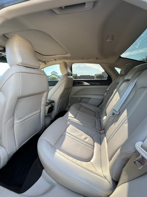 Used 2020 Lincoln MKZ Reserve w/ Elements Package AWD/4WD image 12