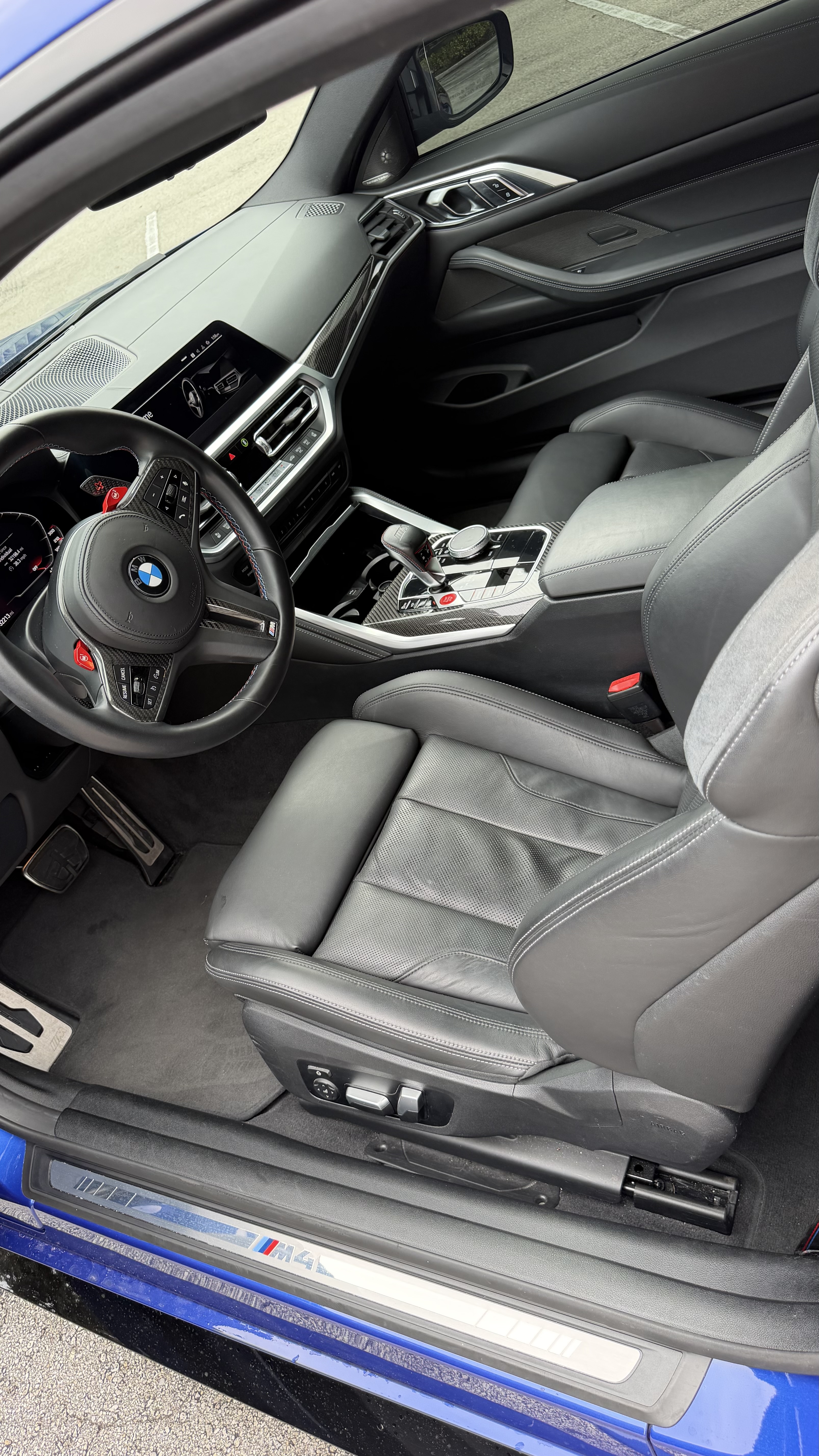 Used 2023 BMW M4 xDrive Competition w/ M Carbon Exterior Package AWD/4WD image 21