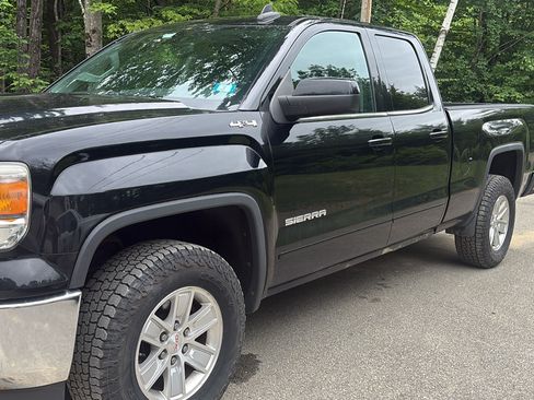Used 2015 GMC Sierra 1500 SLE w/ SLE Value Package AWD/4WD image 4
