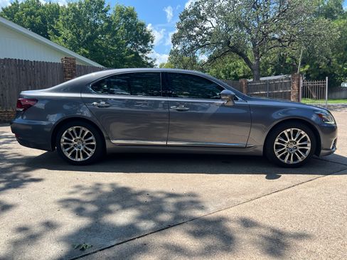 Used 2013 Lexus LS 460 L w/ Preferred Accessory Package RWD image 1