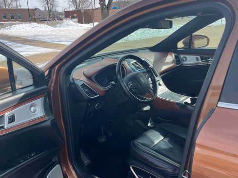 Used 2017 Lincoln MKX Black Label w/ Driver Assistance Package image 6