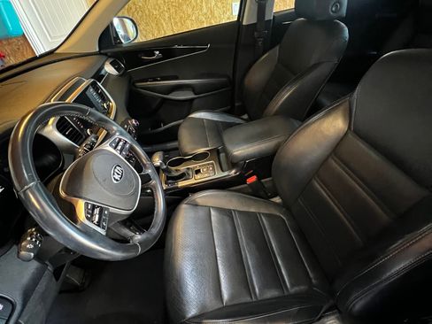 Used 2020 Kia Sorento EX image 14