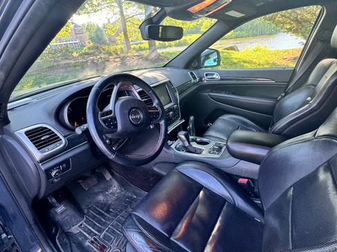 Used 2018 Jeep Grand Cherokee Trailhawk w/ Trailhawk Luxury Group image 11