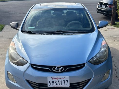 Used 2013 Hyundai Elantra Limited w/ Technology Pkg image 2