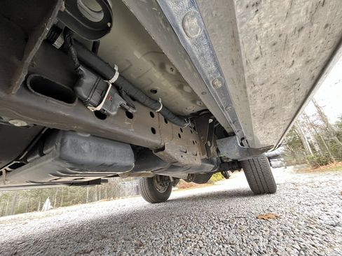 Used 2023 GMC Sierra 2500 SLT w/ Gooseneck/5TH Wheel Package image 17