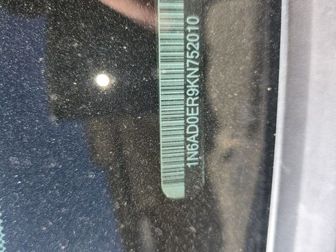 Used 2019 Nissan Frontier SL image 8