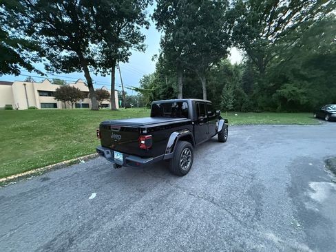 Used 2021 Jeep Gladiator Sport w/ Quick Order Package 24Q 80Th image 2