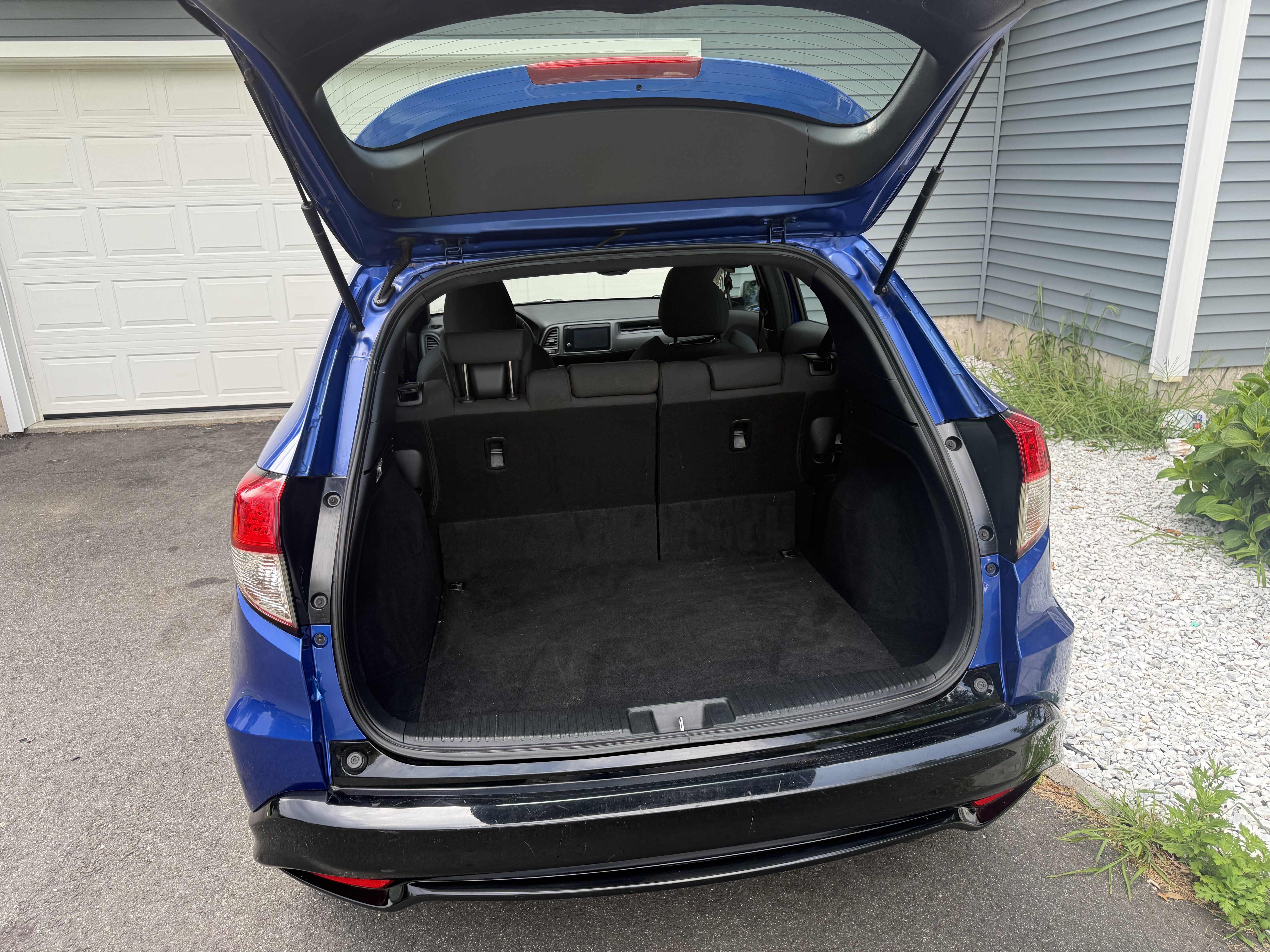 Used 2019 Honda HR-V Sport image 1