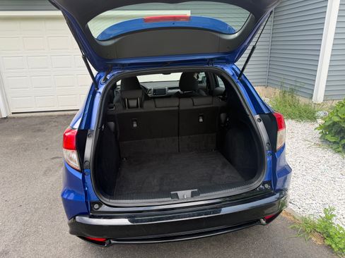 Used 2019 Honda HR-V Sport image 1
