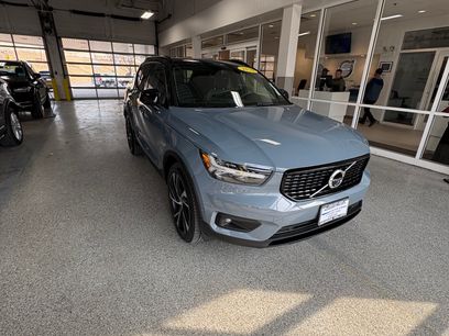 Used 2020 Volvo XC40 T5 R-Design