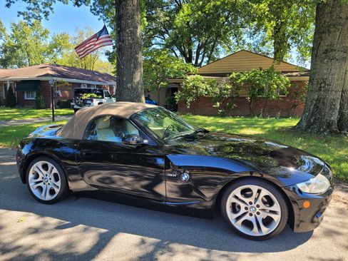 Used 2005 BMW Z4 3.0i RWD image 1