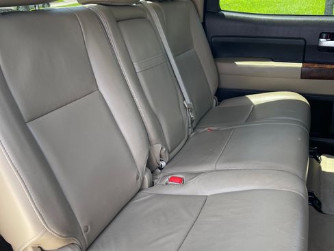 Used 2010 Toyota Tundra Limited AWD/4WD image 13