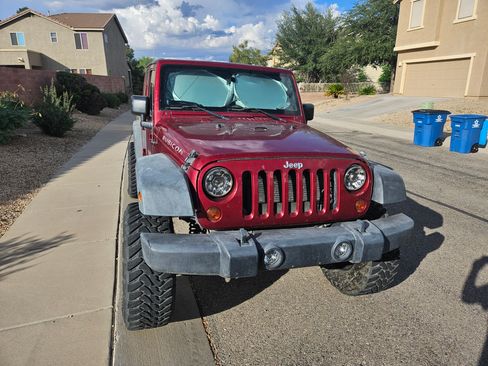 Used 2012 Jeep Wrangler Unlimited Rubicon w/ Connectivity Group image 1
