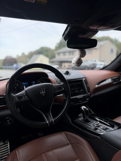 Used 2017 Maserati Levante w/ Sport Package AWD/4WD image 5