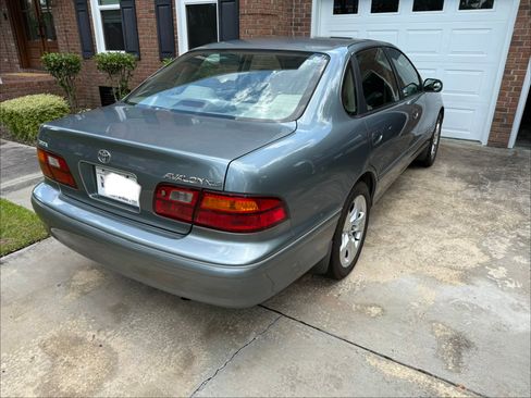 Used 1998 Toyota Avalon XLS FWD image 9