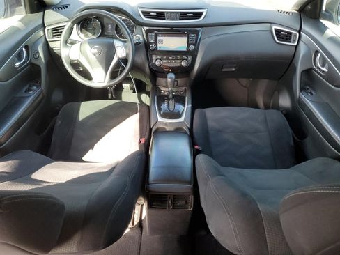 Used 2016 Nissan Rogue SV w/ SV Premium Package image 5