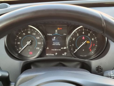 Used 2018 Jaguar XE Premium image 10