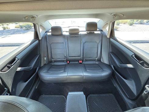 Used 2013 Volkswagen Passat TDI SE image 14