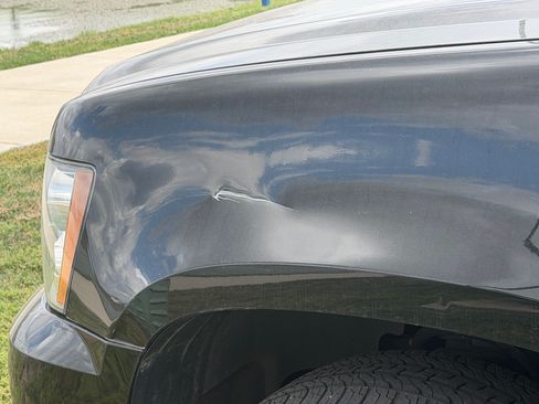 Used 2013 Chevrolet Avalanche LTZ image 14