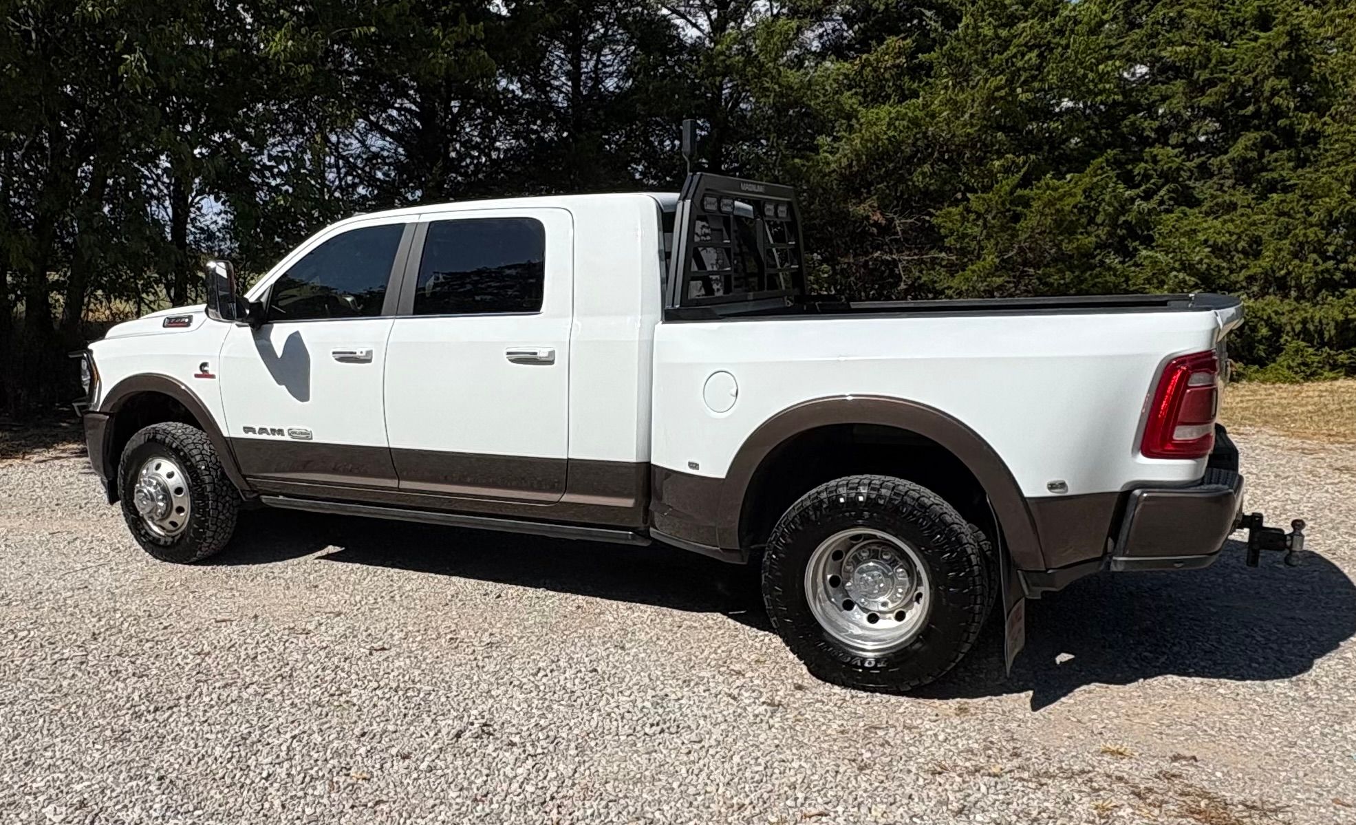 Used 2022 RAM 3500 Limited AWD/4WD image 2