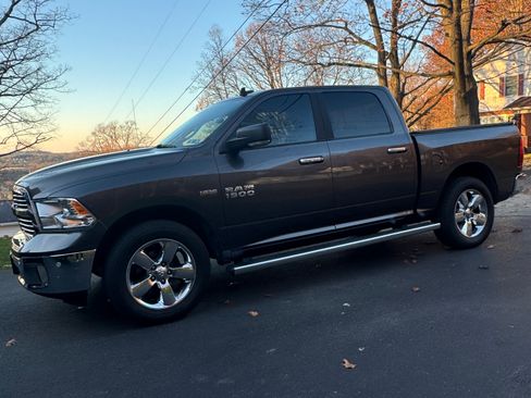 Used 2018 RAM 1500 Big Horn image 1