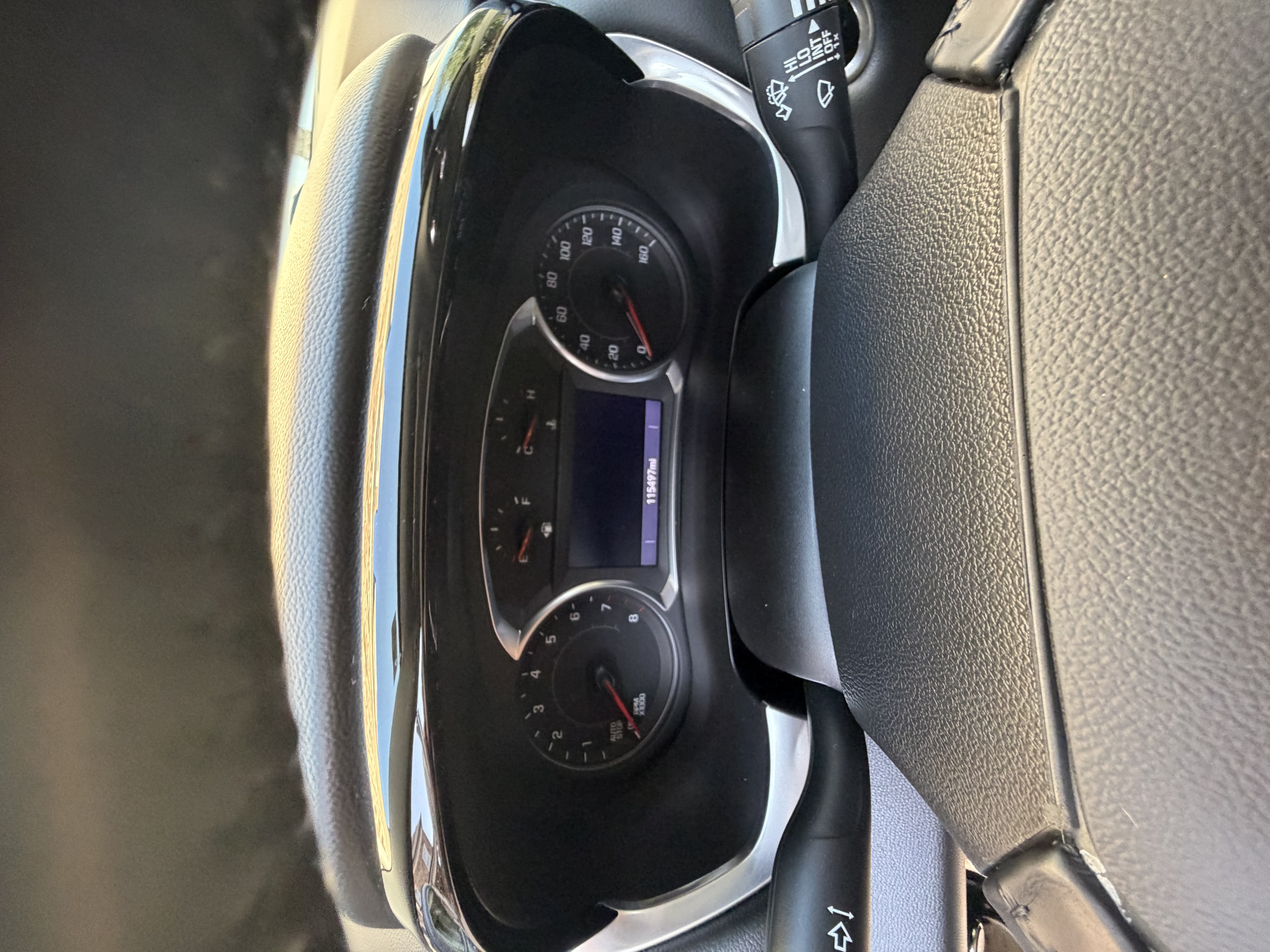 Used 2021 Chevrolet Traverse LT FWD image 24