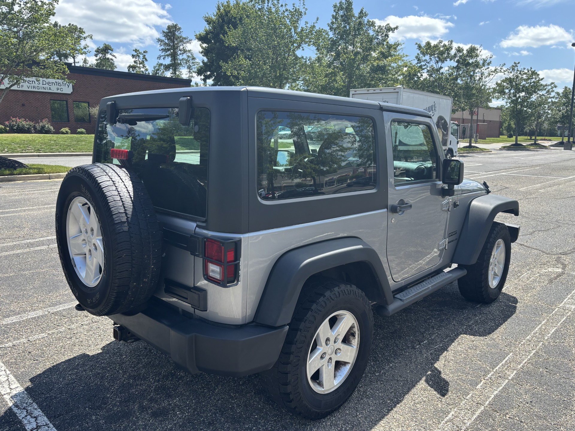 Used 2017 Jeep Wrangler Sport w/ Quick Order Package 24S AWD/4WD image 5