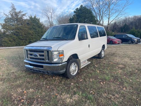 Used 2011 Ford E-350 and Econoline 350 XLT RWD image 1